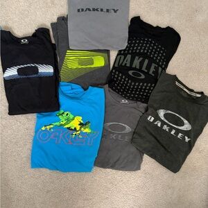 LOT (7) of OAKLEY men’s tshirts. ALL SIZE LARGE.
